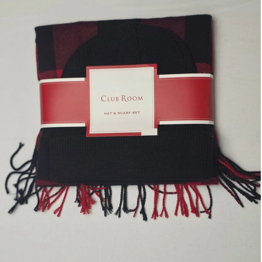 Club Room Beanie Mens Hat & Scarf Gift Set Red Black Buffalo Plaid Fringe‎ NWT